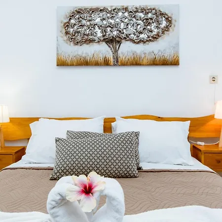 Bozzali Guest house Chania (Crete)